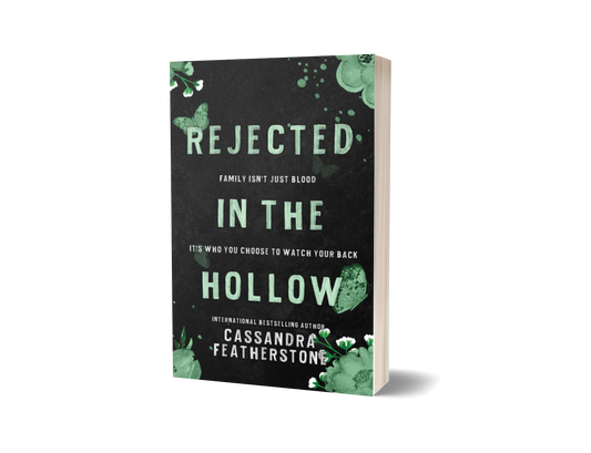 Rejected in the Hollow (Alt Cover): A Steamy, Paranormal, Humorous, Shifter, Small Town Reverse Harem Romance